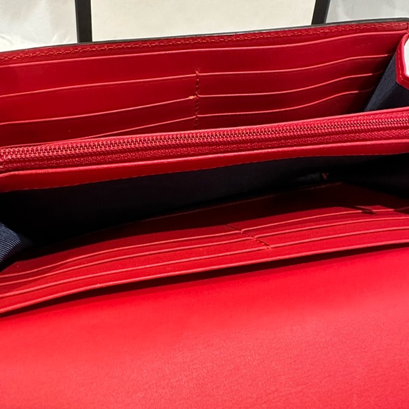 Like New GUCCI GG Supreme Blooms Wallet w Box & Dustbag - Picture 16 of 16